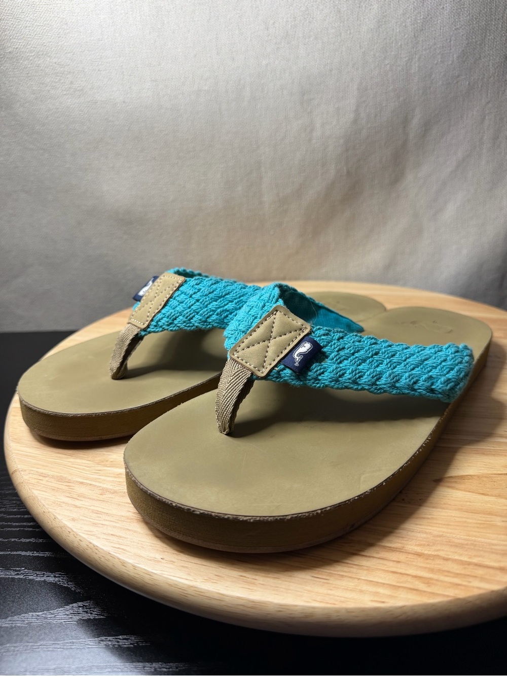 Vineyard Vines women’s Braided turquoise flip flop sandals